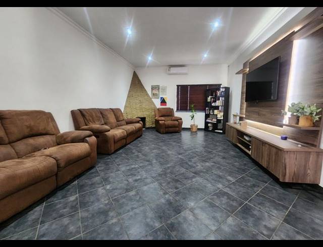 4 BEDROOM HOUSE FOR SALE IN LAMBTON